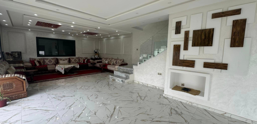 A vendre, une magnifique villa proche de la plage