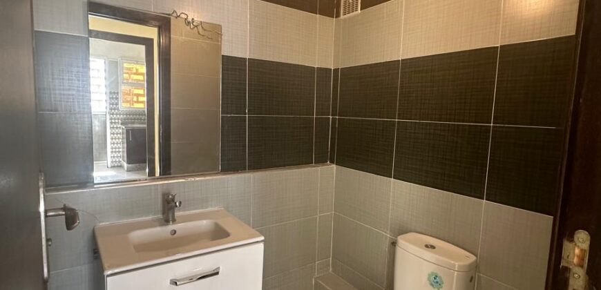 شقة للبيع بإقامة المحيط ببوزنيقة