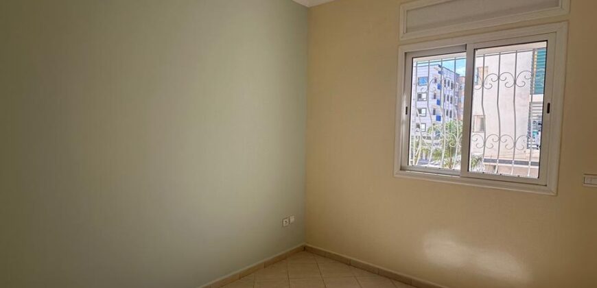 شقة للبيع بإقامة المحيط ببوزنيقة