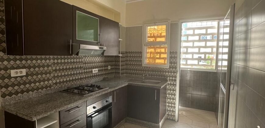 شقة للبيع بإقامة المحيط ببوزنيقة